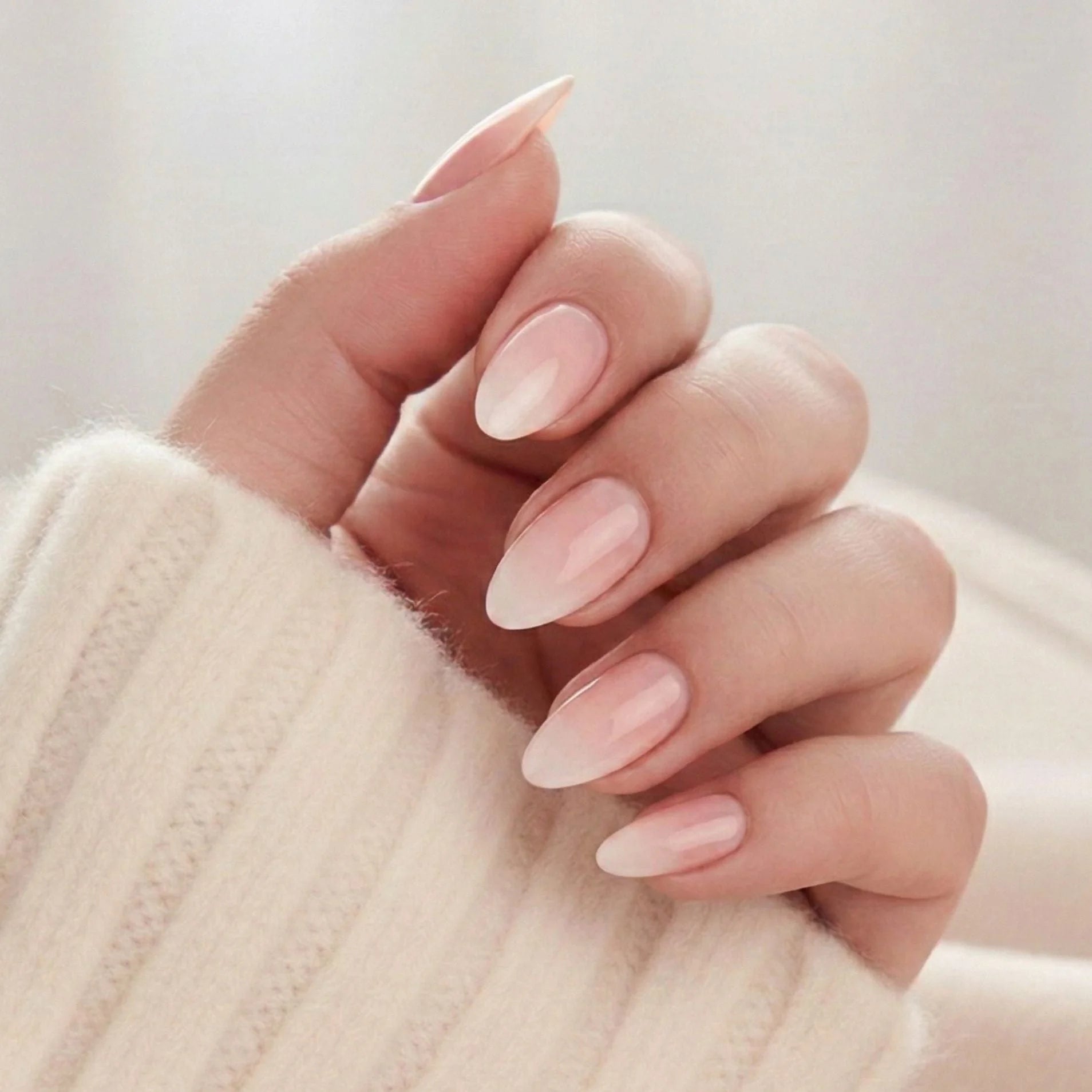 Ombre almond press-on nails