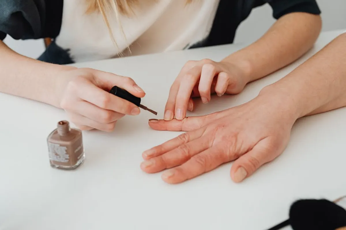 Press-on negle vs gelnegle hvad passer dig bedst